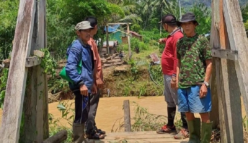 Jembatan Gantung di Desa Paramasan Putus, Kepala Dinas PUPRP: Kami Sudah Cek Lokasi