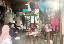 Anggota DPRD Wahyu Akbar Sidak Desa Tampang Awang, Kondisi Rumah Martinah Memprihatinkan