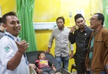 Pastikan Mendapat Penanganan Medis, Anggota DPRD Wahyu Akbar Dampingi Bocah 6 Tahun ke RSUD Ratu Zalecha Martapura