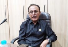 Ketua Komisi III DPRD Pastikan Proyek Perbaikan Dua Unit Rumah Lansia di Kecamatan Tatah Makmur Bukan Pokir
