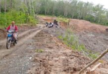 Jalan Ambrol Dampak Penambangan Batu Bara di Desa Gunung Ulin Aset Kabupaten Banjar