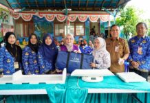 Perkuat Pencegahan Stunting, Ketua TP Posyandu Salurkan Alat Antropometri