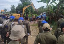 Puluhan Warung Makan Berlayanan Plus Dibongkar Satpol PP Kabupaten Banjar