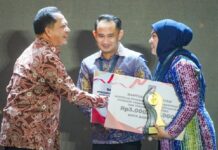 Terbaik I Penanggulangan Kemiskinan dan Stunting, Wali Kota ELH Bawa Pulang Rp3 Miliar
