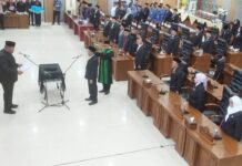 Akhirnya, Guru Shodiq Dilantik sebagai PAW Anggota DPRD Banjar