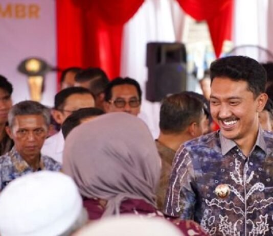 40 MBR di Martapura Timur Terima SHM Program PTSL, Bupati: Jangan Digadaikan