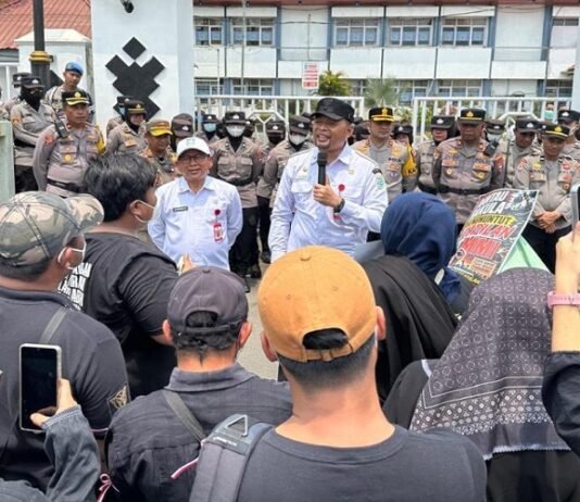 Warga Rantau Bakula Sampaikan Aspirasi Dampak Penambangan PT MMI, Sekda Banjar Sebut akan Tindaklanjuti