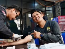 Dinkes Banjar Periksa Kesehatan dan ‘Doping’ Multivitamin Relawan Karhutla